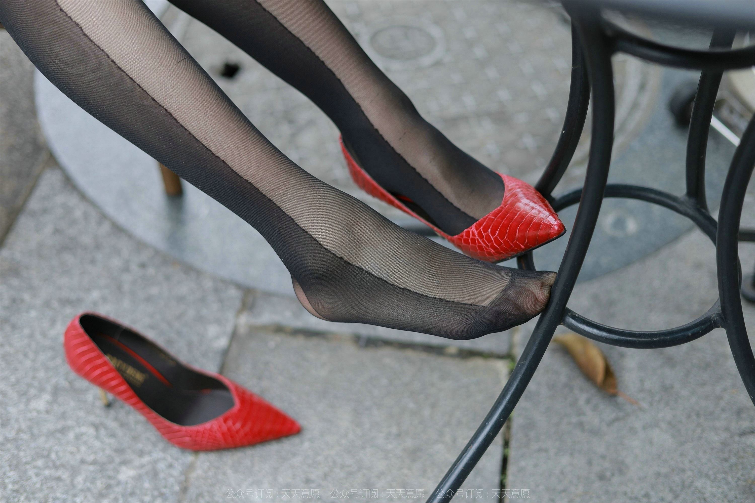 IESS异思趣向  2022.04.25 丝享家 1070：小婕《红鞋职业装》